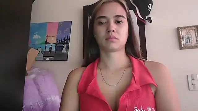 trianabell online show from April 5, 5:01 pm