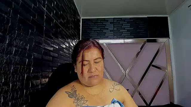 DaianaLutz online show from January 14, 1:49 pm