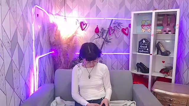 charlottemoonxz online show from November 7, 8:03 pm