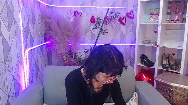 charlottemoonxz online show from September 15, 7:43 pm