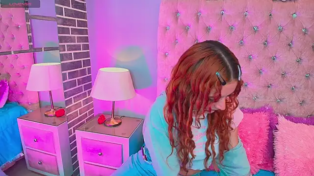 AdelaineBest online show from October 22, 3:33 am