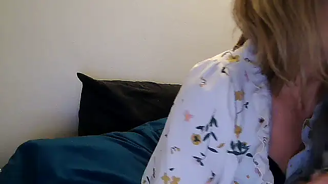 anechka1 online show from January 6, 1:53 am