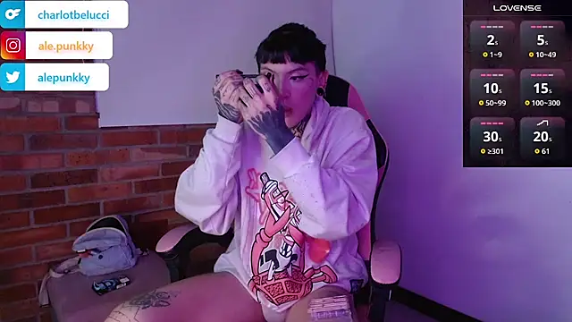 charlotbelucci  online show from November 7, 9:15 am