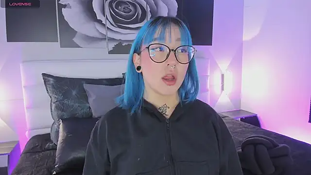 sofi bakerr online show from December 2, 11:56 am