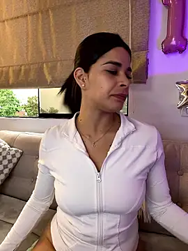 Leah Honey26 online show from January 15, 11:22 pm