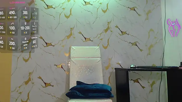 Sara-fox online show from October 1, 9:09 pm