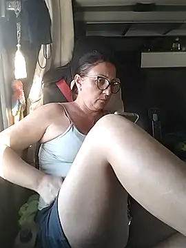 cuplubijoanna online show from October 6, 4:01 pm