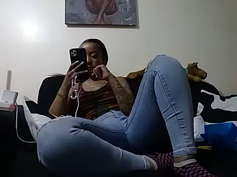 hoely grail01 online show from September 23, 3:54 pm