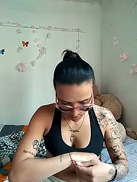 Yaumiko online show from February 5, 3:15 pm