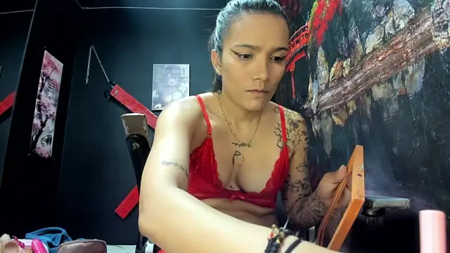 Yaumiko online show from December 17, 1:59 pm