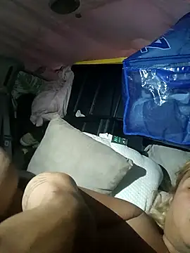 allissonw13 online show from September 10, 3:28 am