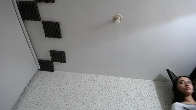 luly pink online show from October 14, 3:31 am