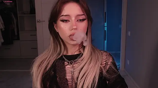 KellyBarton online show from April 12, 10:23 pm