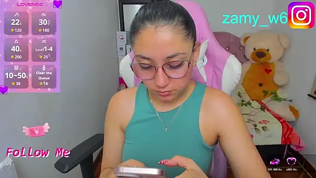 Karla  cute online show from May 17, 5:28 am