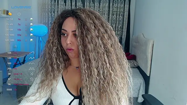  Just a queen 3 online show from December 2, 5:04 pm