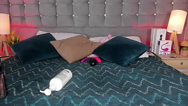 Poacahontasfg online show from September 27, 4:08 am