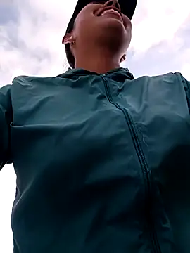  andrea30 online show from April 14, 12:05 pm