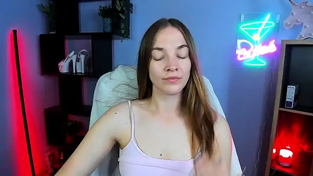 kenzie x online show from September 17, 6:33 am