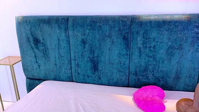 AgathaLynx online show from February 1, 10:36 am