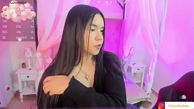 Hanna  Becker  online show from January 15, 4:18 am