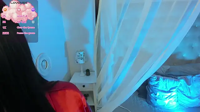 Hanna  Becker  online show from October 19, 3:41 am