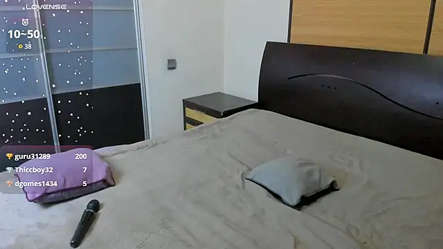 habibi moon online show from January 14, 3:55 am