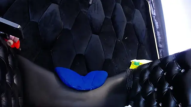 erika ortiz online show from March 24, 6:35 pm