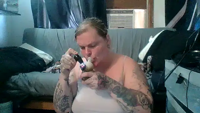 Trans Girl next door420 online show from August 4, 9:32 pm
