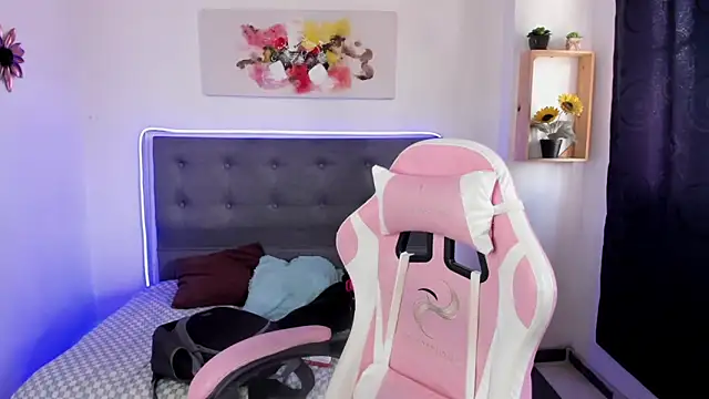 paula kawaiifu  online show from September 25, 2:16 pm