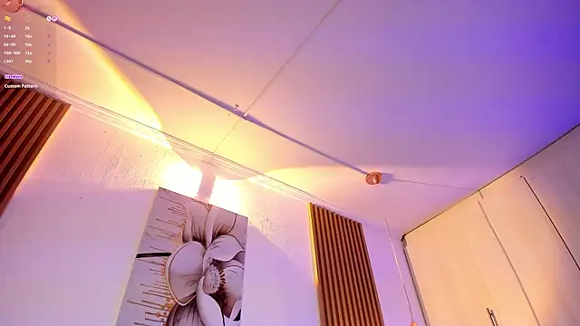 mia nevaeh online show from December 4, 8:09 pm