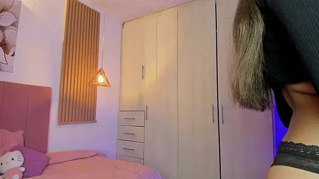 mia nevaeh online show from September 8, 8:52 pm