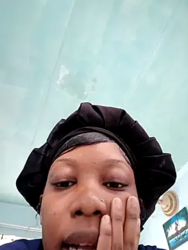 Miss Moriah online show from April 13, 2:29 pm