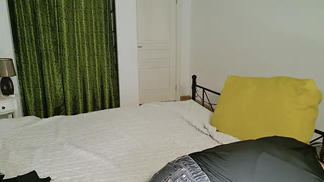 VioletCatt online show from February 12, 6:59 am