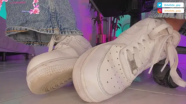 charlotte  grey online show from September 27, 8:38 pm