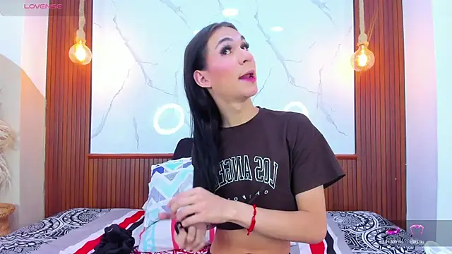 Mia thompson 19 online show from March 25, 7:06 pm