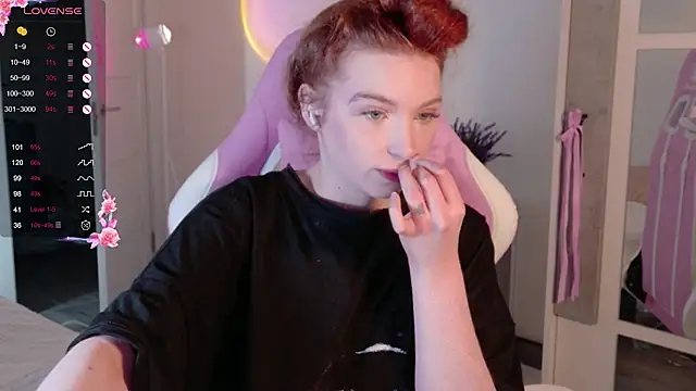 cinnabon girls online show from October 13, 5:32 am