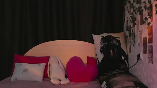 dreamgirllovee online show from September 20, 4:44 am