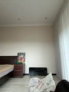 Hott Lolla online show from April 12, 9:23 am