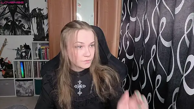 stellablondy online show from June 25, 1:13 pm