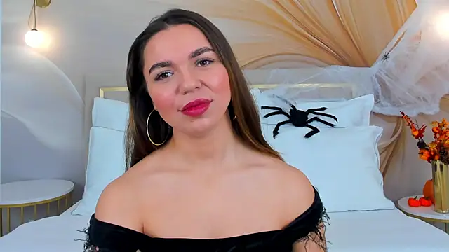 CamillaLarson online show from October 21, 3:10 am