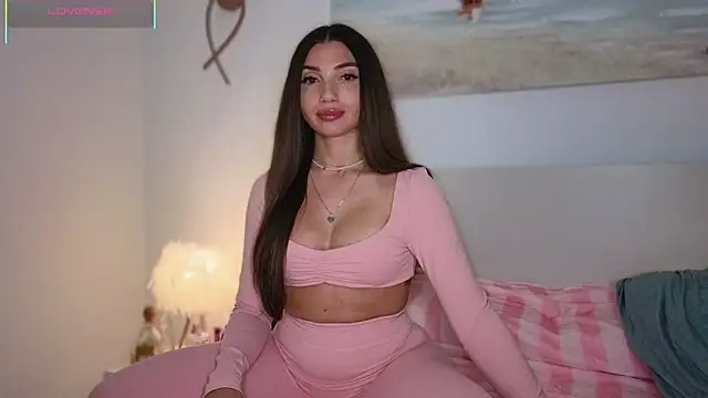 ReyaSophia online show from April 4, 8:29 pm