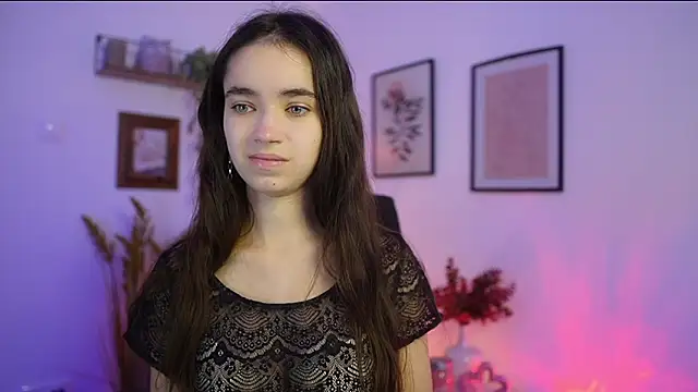 Gia Paige18 online show from October 19, 8:27 am