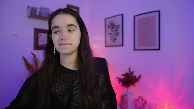 Gia Paige18 online show from November 21, 2:08 pm