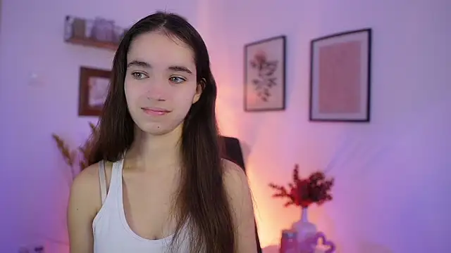 Gia Paige18 online show from October 16, 1:14 pm