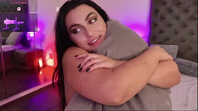 KrisNoir online show from December 3, 9:55 am