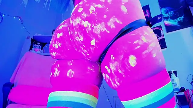 kuromi69 online show from April 1, 9:21 am