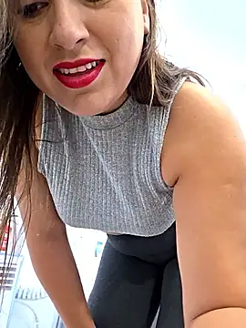 GatitaXD27 online show from October 18, 9:45 am