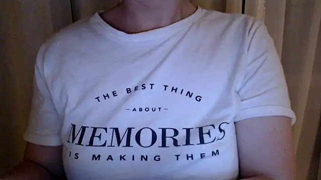 Sandysecret online show from September 9, 8:30 pm