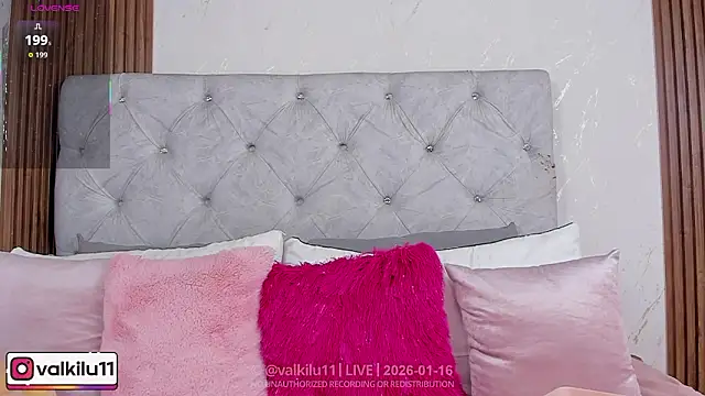 valkilu11 online show from January 17, 1:02 am