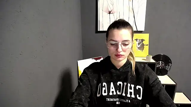 lady olivia  online show from November 17, 2:18 pm